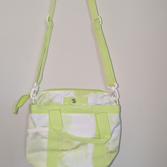 Adidas Green Crossbody Bag Sporty Style NWT - Picture 2 of 5